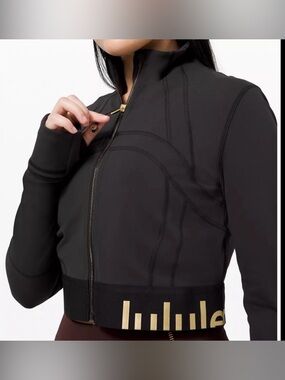 NWT LULULEMON SE CROPPED DEFINE JACKET BLACK/GOLD 8